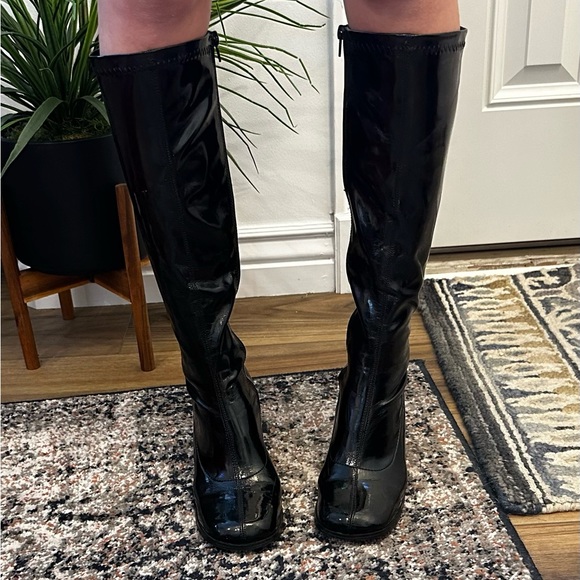 Black go go boots - Picture 2 of 2